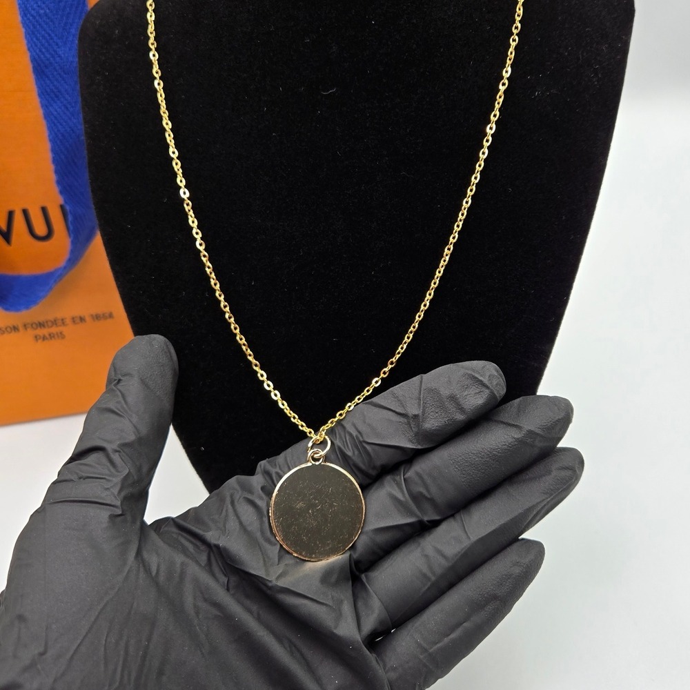 Louis‎ Vuitton Monogram Coin Pendant Necklace Gold Tone Chain - Picture 3 of 6
